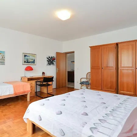 Anton 2083 Apartamento Premantura